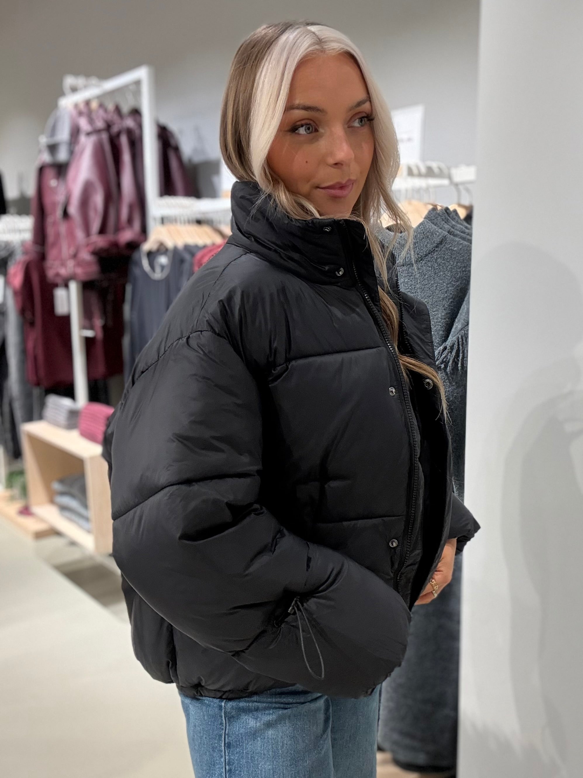 NMALLIE Puffer Jacket - Black